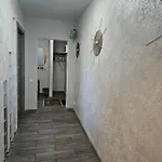 на французском бульваре возле моря и института филатова! Appartamento Odessa