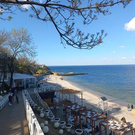 شقة на французском бульваре возле моря и института филатова! *