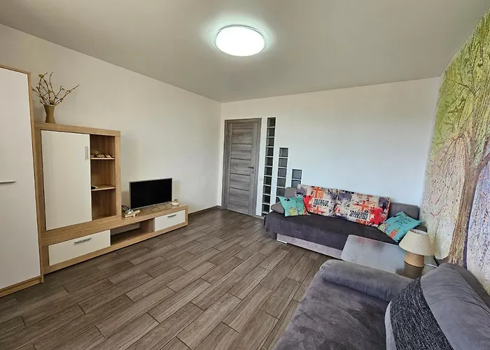 французский бульвар: морская у института филатова